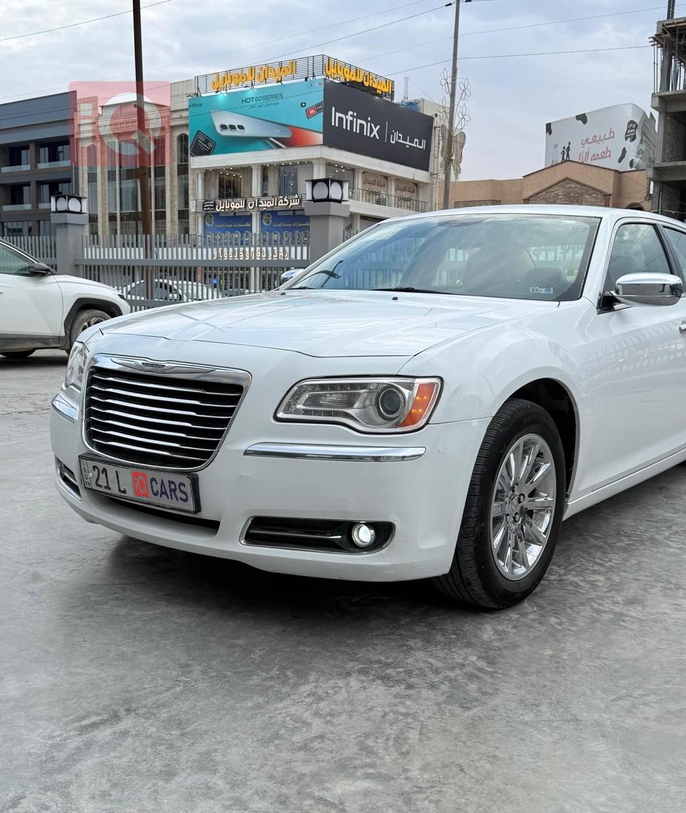 كرايسلر 300